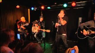 Simple Plan: 'Crazy' (Unplugged)