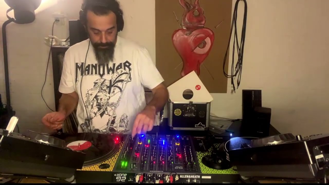 Minimal Techno Underground Radio Session 🎧 | DJ amAzing