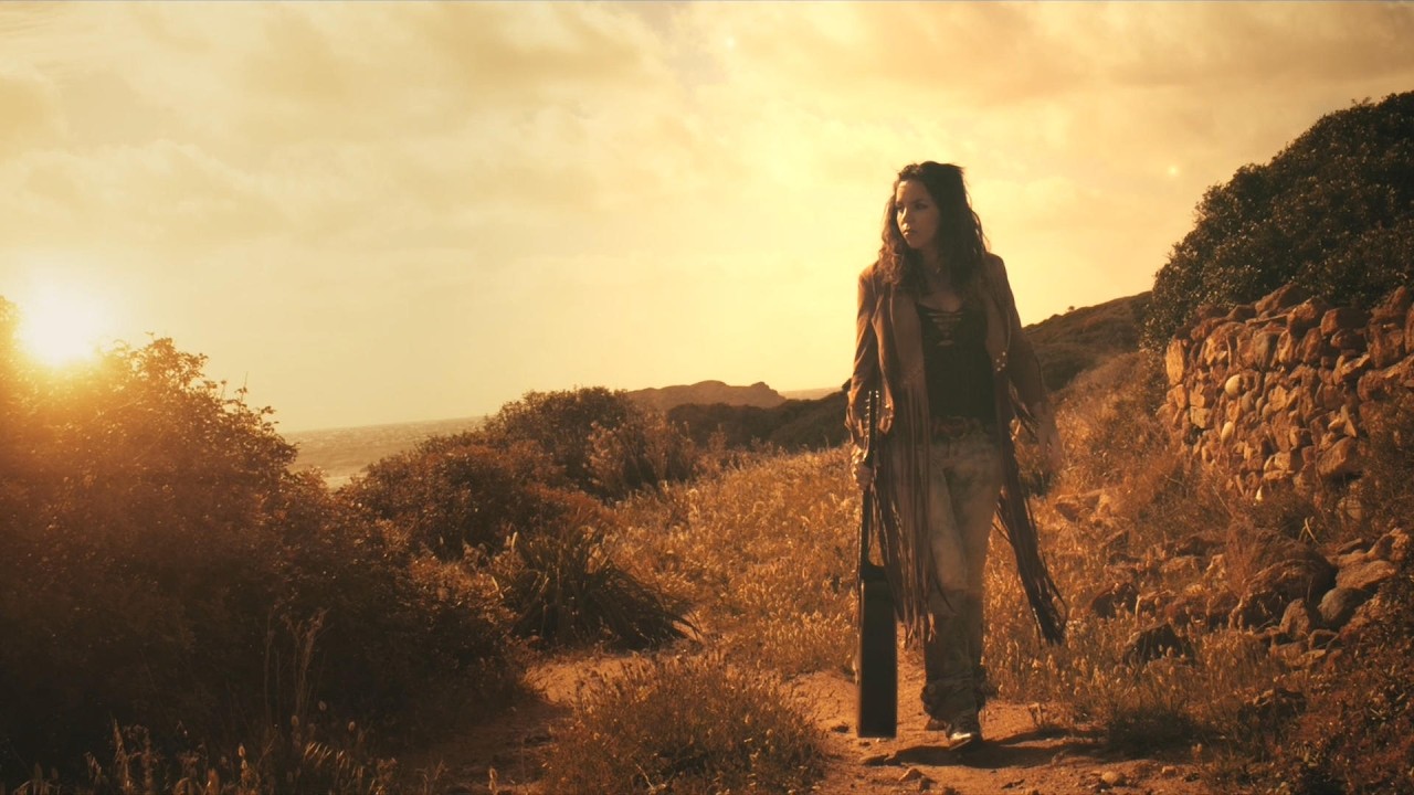 Watch Anna Maria Allegretti - Camminando (official visual art video) on YouTube Watch Anna Maria Allegretti - Camminando (official visual art video) on YouTube