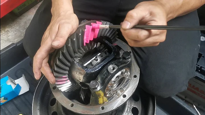 How to repair differential gear toyota hiace l replace pinion bearing, ring & pinion setup - DayDayNews