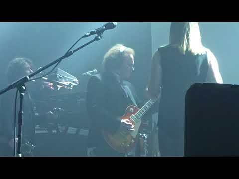 ANATHEMA - Hommage   Malcolm Young d'ACDC (Luxembourg 2017)