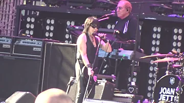 Joan Jett - Do You Wanna Touch Me (Oh Yeah) - Live @ - Petco Park - Stadium Tour - August 28, 2022