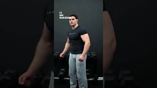 Medium t-shirt - 2 different physiques