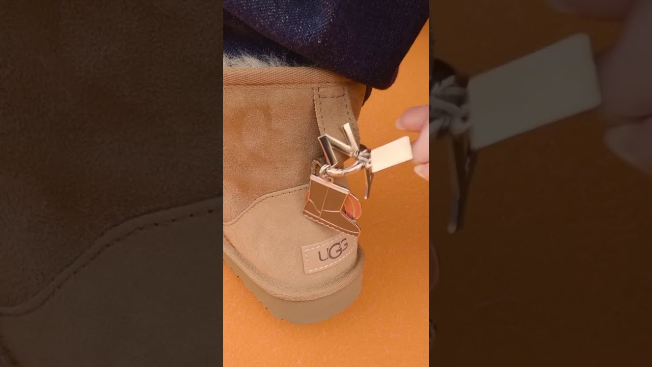 Do you hear that? It sounds like #UGGSeason. 🌰🍁🤎🐿️