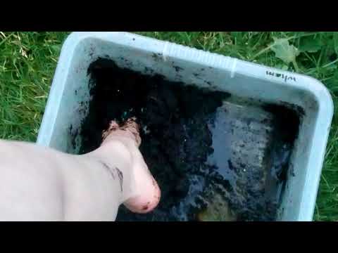 Muddy feet (asmr)