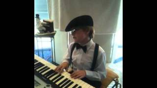 Dylon's Piano Recital Playing Frosty the Snowman