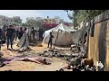 إخماد حريق اندلع في خيمة نازحين جراء انفجار جسم من مخلفات الاحتلال في مخيم النصيرات وسط قطاع غزة