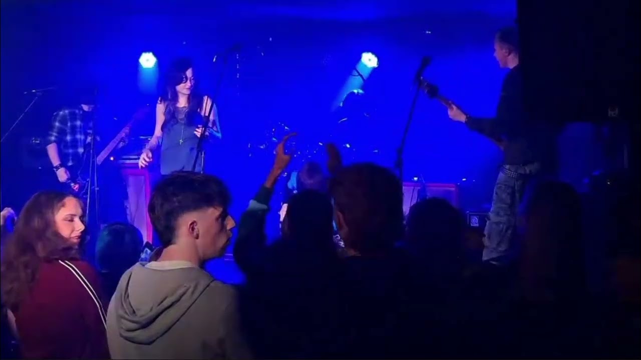 SQUIRE LIVE @ BANK LANE 2025 - BREAKNECK/DEAF CAT PLAYS GUITAR LIVE TRANSITION