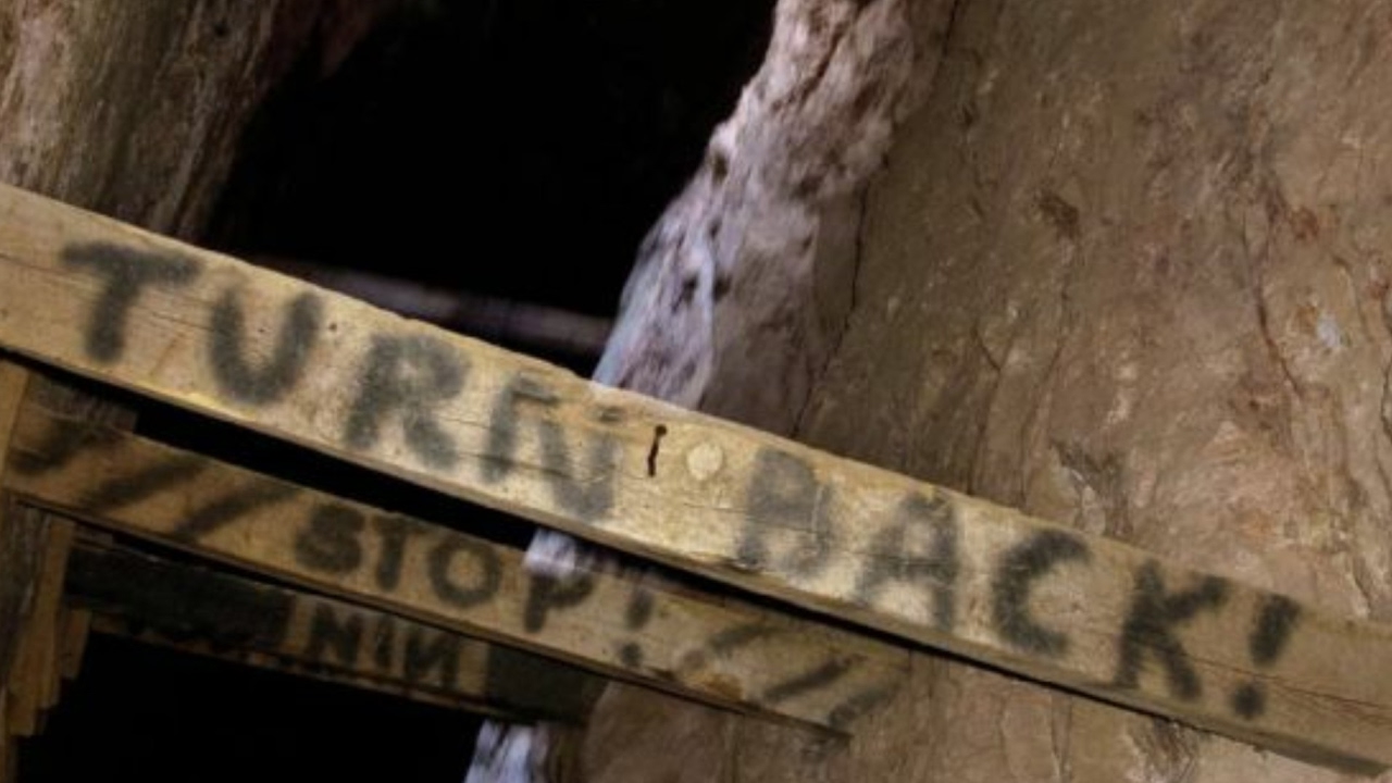 3K In Miles >> ABANDONED GOLD MINES. GOLDFIELD NV. - YouTube 3K In Miles >> ABANDONED GOLD MINES. GOLDFIELD NV. - YouTube