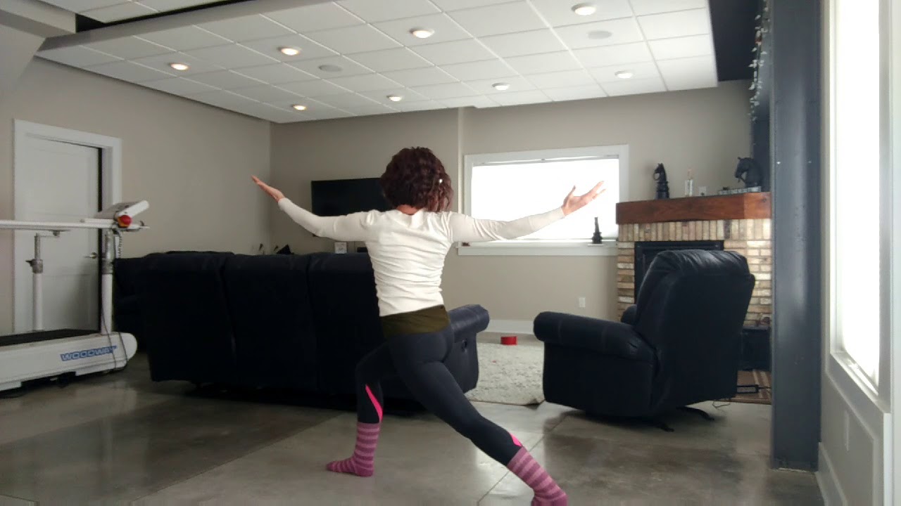 2 Minute Computer Break Yoga / Office Yoga - YouTube