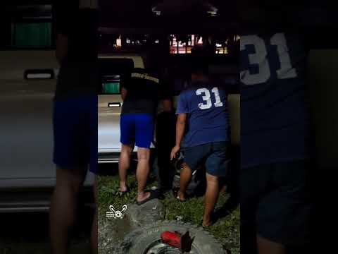 CAR JACK STACKED KAYA TULONG TULONG NALANG PARA UMANGAT