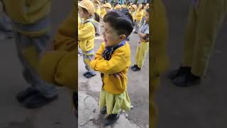 Kashmiri Kid Morning Embly Prayer Sath Cham Main Chani