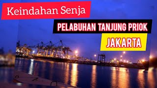 Keindahan Senja - Malam hari di Pelabuhan Tj.Priok Jakarta dari atas KM.Umsini