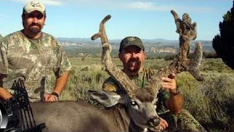 Non-Typical Cactus Archery Mule Deer Hunt - Cary Valerio - MossBack