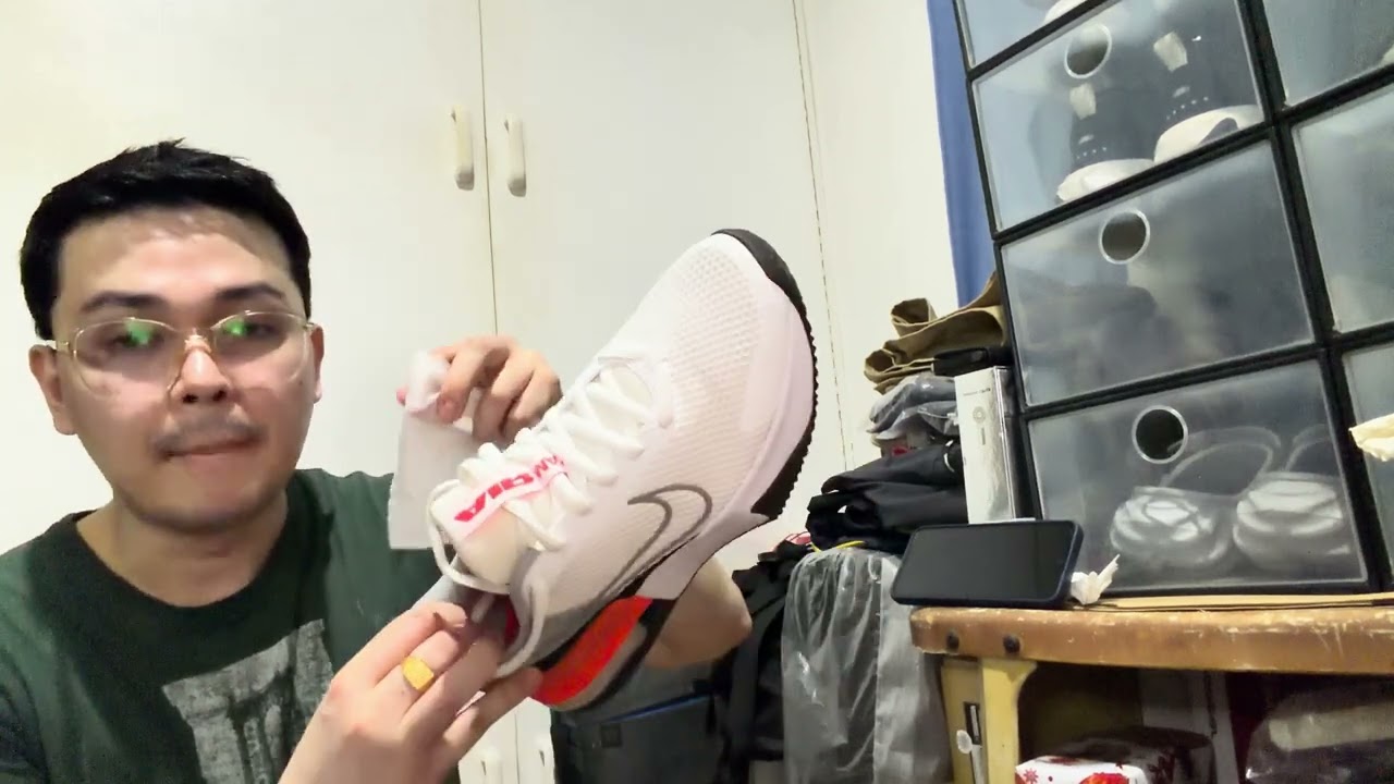 No Edits 🤣 | KS wipes Shoe 👟 cleaner. 