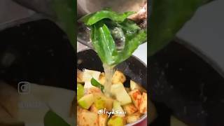Instant  And Easy Mango pickle | மாங்காய் ஊறுகாய் | drliyasaiii97 | shorts mangopickle foodie