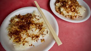 Vanishing hawker foods: SWEET AND SALTY GLUTINOUS RICE! (Singapore street food)