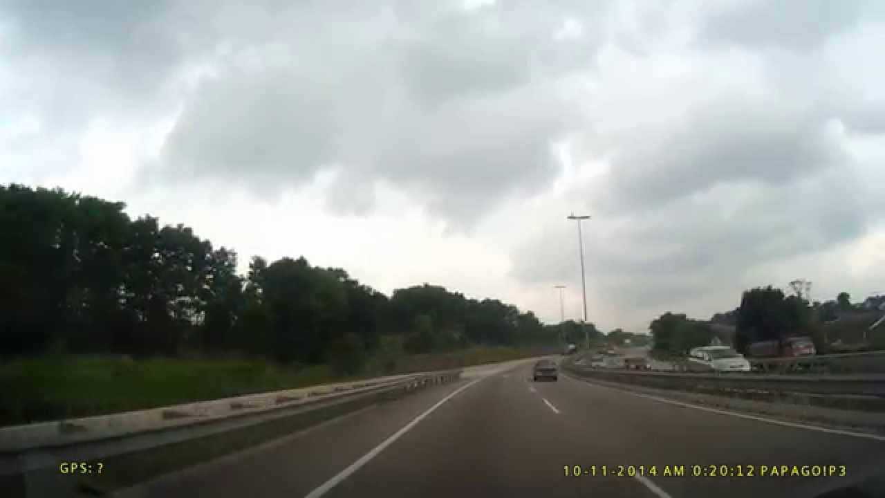 Poor Maintenaince at EDL Highway and Jalan Pantai Pasir Gudang, Johor
