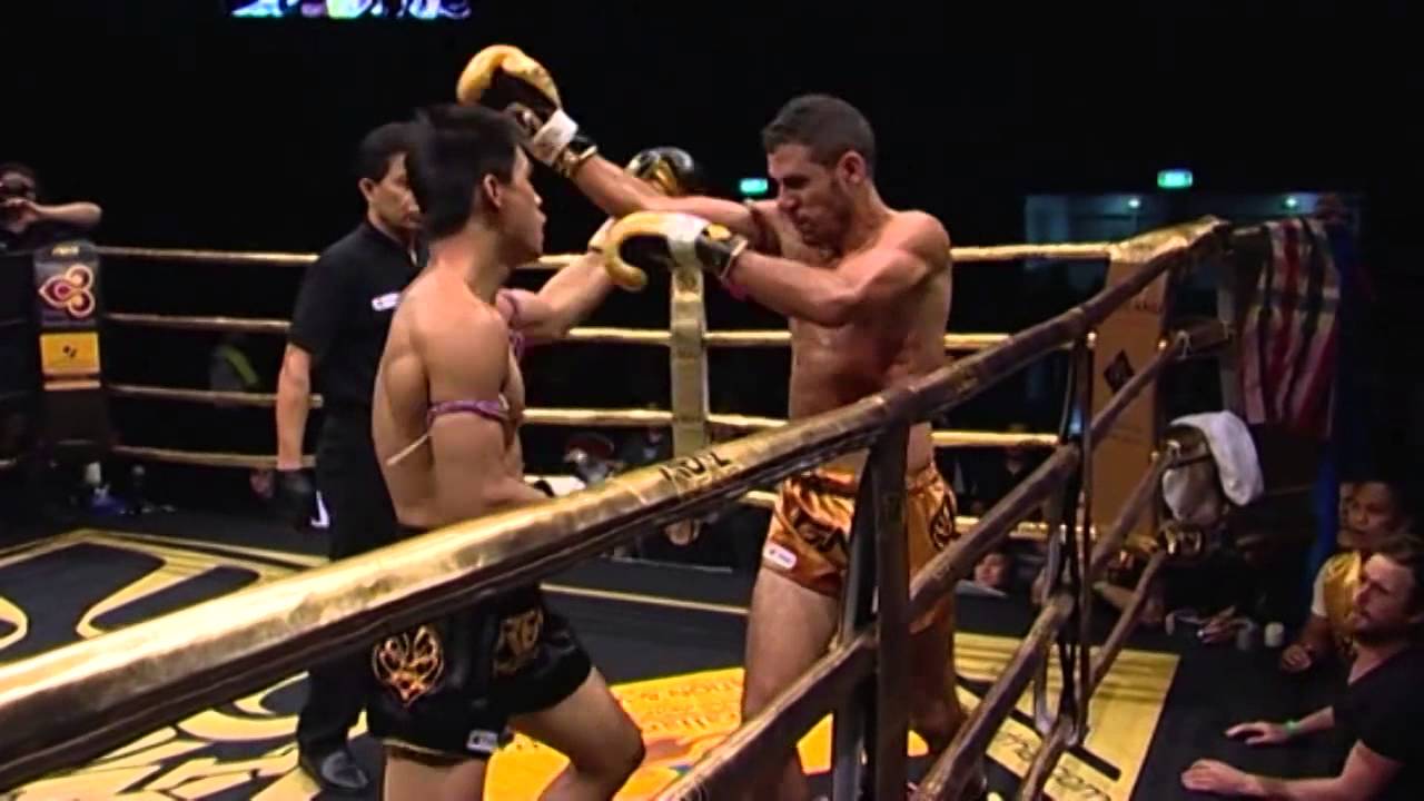 Real Hero : Michael 300 VS Dejrit Popteeratam