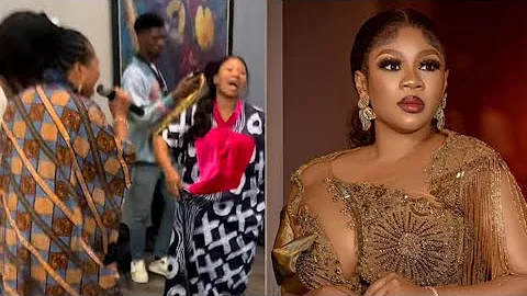 Nollywood Actress Wunmi Toriola Bust Into Tears Of Joy As Tope Alabi Surprised Her On Her Birthday