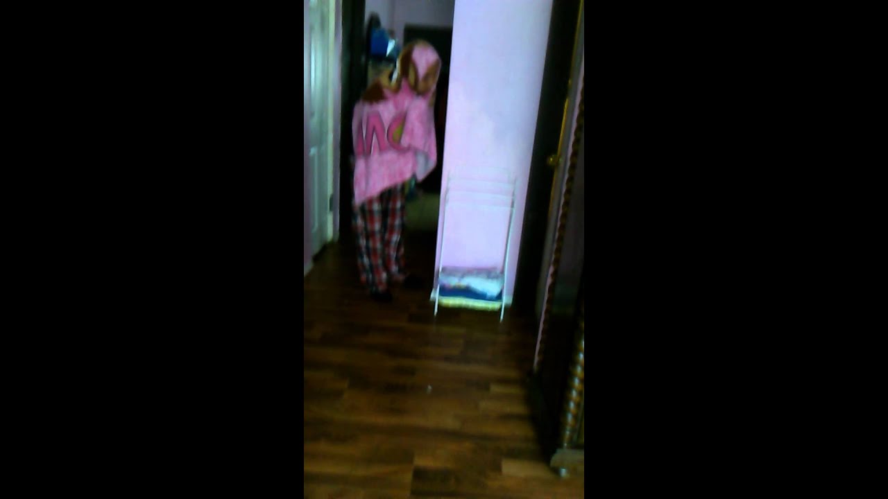 Kid gets scared and poops his pants YouTube