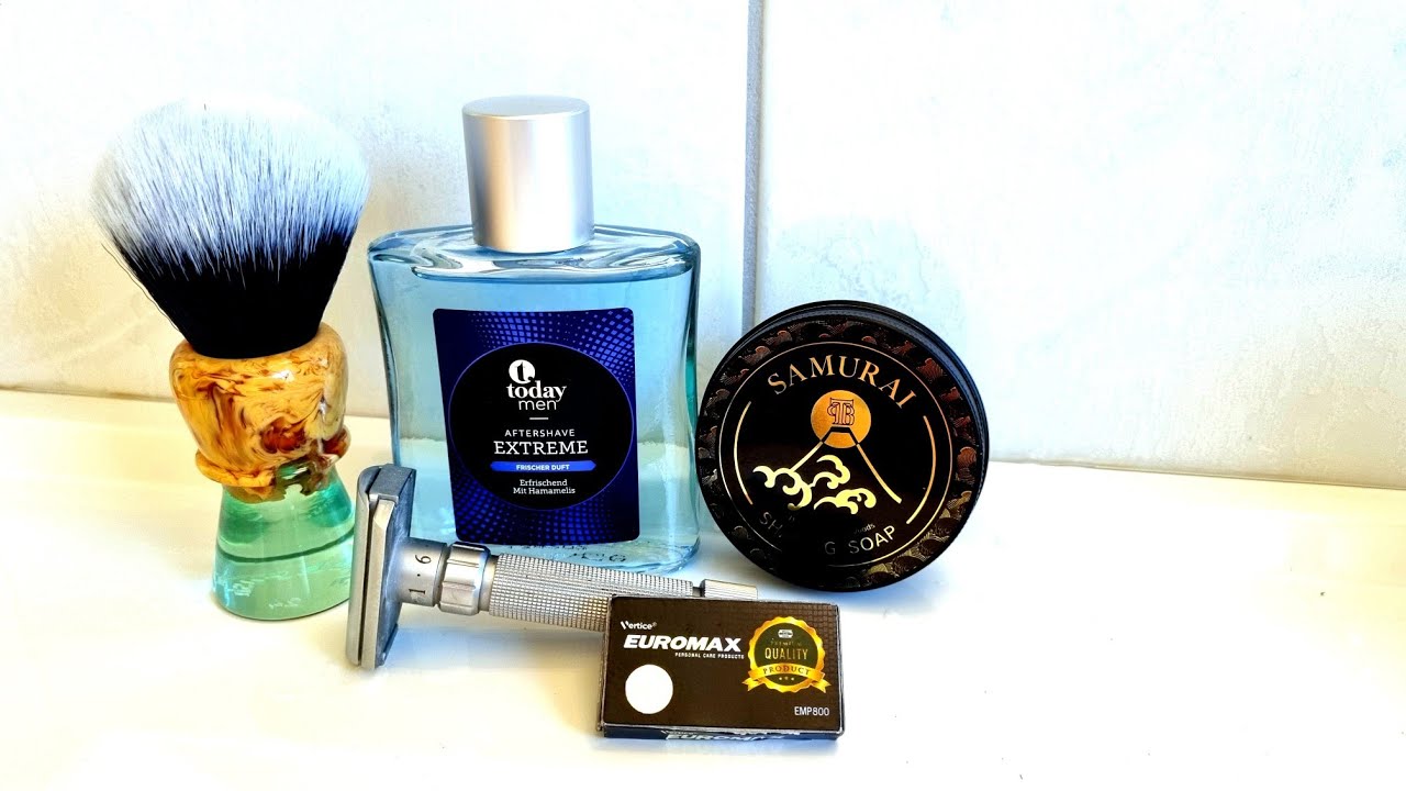 Pearl Flexi Adjustable Safety Razor. Samurai Shaving Soap. Yaqi Cavern Brush. Euromax Blade.