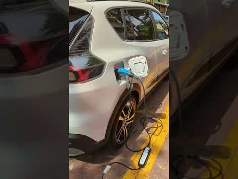Video #vinfast #vfe34 Hướng dẫn sạc tại nhà xe hơi (xe ô tô)... - youtube