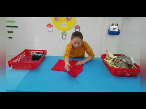 Hướng dẫn gấp quần áo