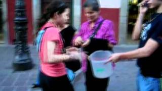 BASTA BASTA YA de gente que pide con el cuento de un aguinaldo hay .avi