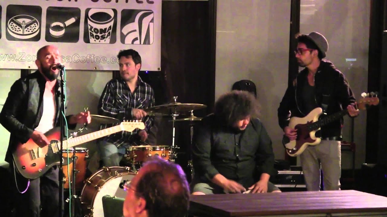 Friday Night Music at Picnik Pasadena presented by Zona Rosa Coffee