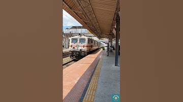 Green Flag Exchange between Pointsman and loco pilot ||#trending #shorts #youtubeshorts #viralvideo