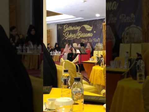 Sinta Tanjung & Puput Melati di Gathering Perdana Hijab Ar Raffi Kudus 14 Januari 2017 Sinta Tanjung & Puput Melati di Gathering Perdana Hijab Ar Raffi Kudus 14 Januari 2017