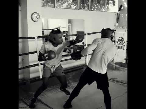 🥺 В памет на боксьора Шон Торес! - YouTube
