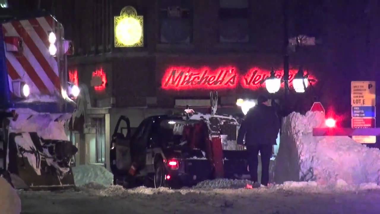 Arlington Heights Police, Metra Train Engineer Prevent Crash with Taxi ...