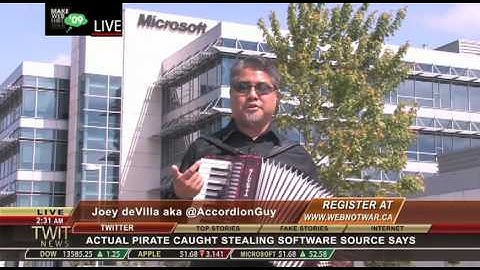 Make Web Not War 2009 - Joey deVilla aka @AccordionGuy