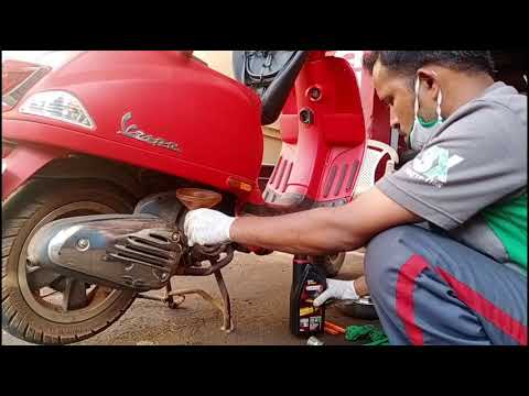 Vespa SXL oil change & Servicing - YouTube