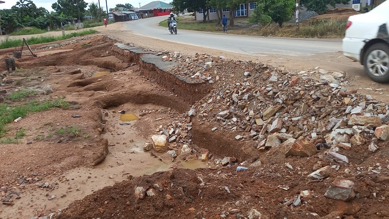 GHANA ROAD PROJECTS UPDATE Ghanas Densu River Destroys the Amasaman Kasoa Highway(Ashalaja