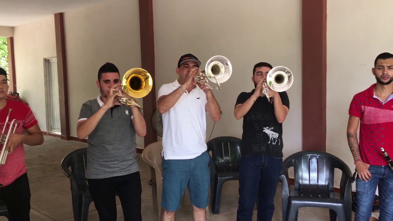 Paloma Habanera (Banda Los Montoya) #Eeesoosi!