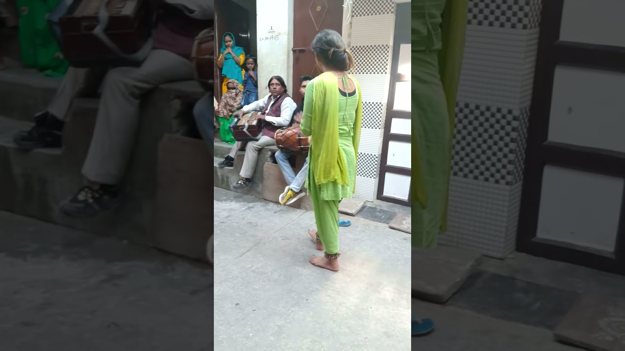 ओ राजाजी मेरी पतली कमरिया !! मेरी चक्की मे रस निकाल दे //kinnar डान्स !!किन्नर डान्स