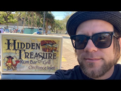 Dining at Hidden Treasure Rum Bar and Grill on Ponce Inlet!