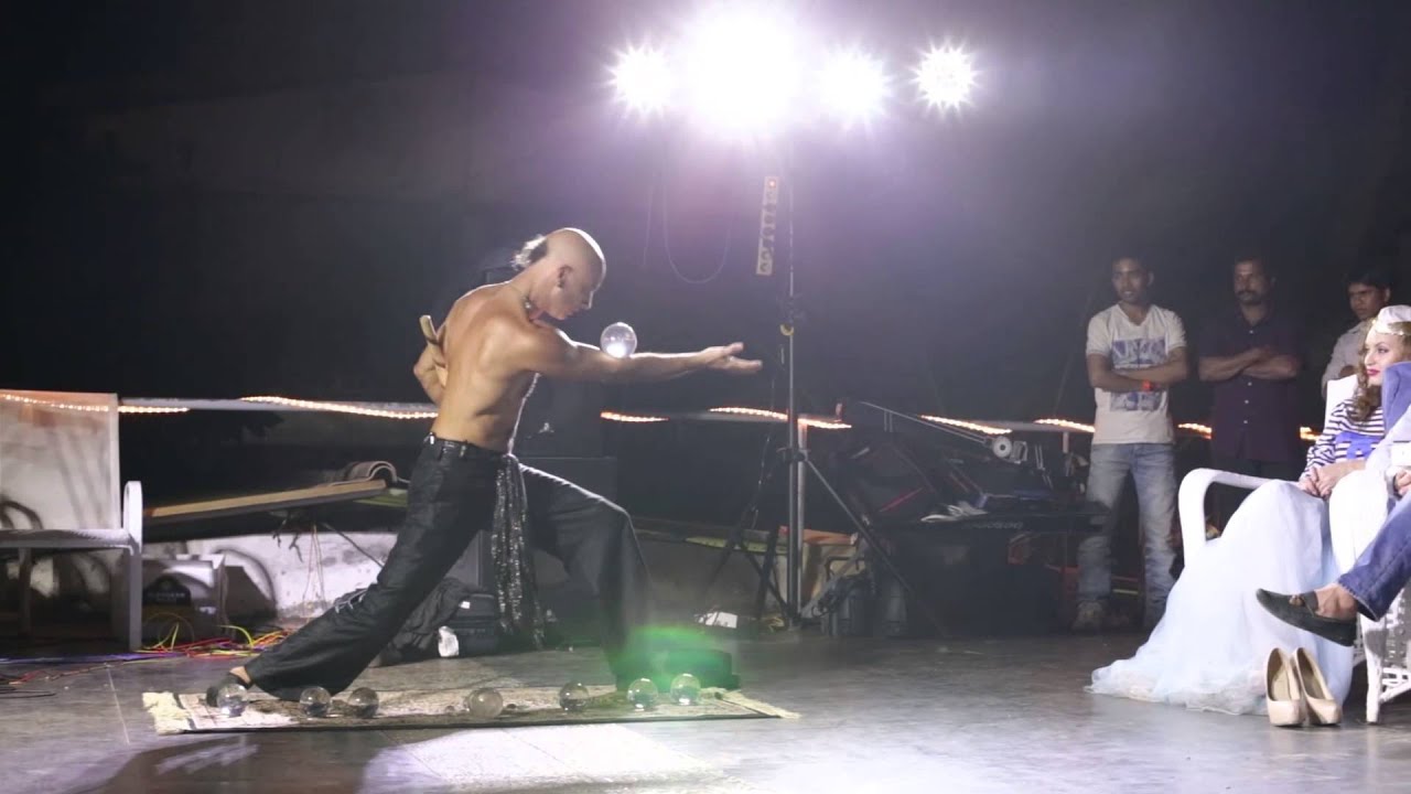 Incroyable Kristian Jyoti Vare