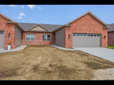 1916 Dunraven Road, Bloomington, IL home video tour