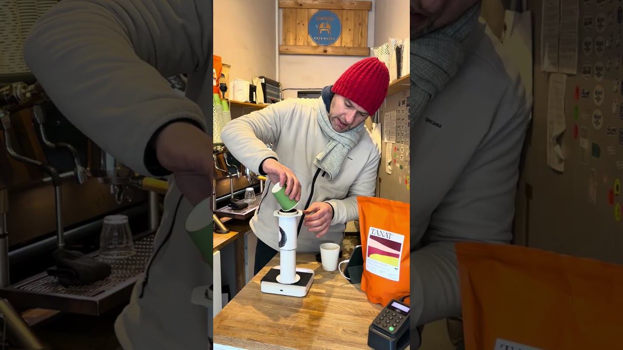 Brewing a Kenyan, washed process by Tanat coffee, Paris, France on Aeropress