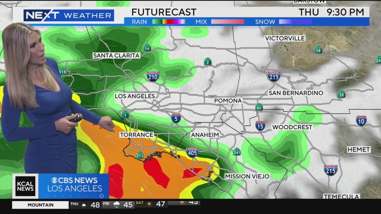 Second round of heavy rain closing in on SoCal - YouTube