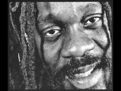 洋楽 4865 DENNIS BROWN / ECHO Echoes, Dennis Brown - YouTube