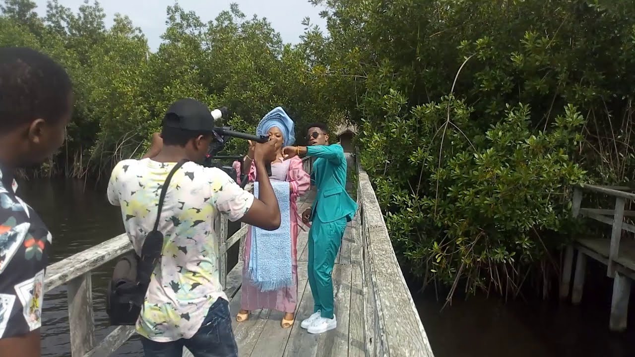 Santrinos Raphael feat Zeynab   WAA Clip officiel MAKING OF