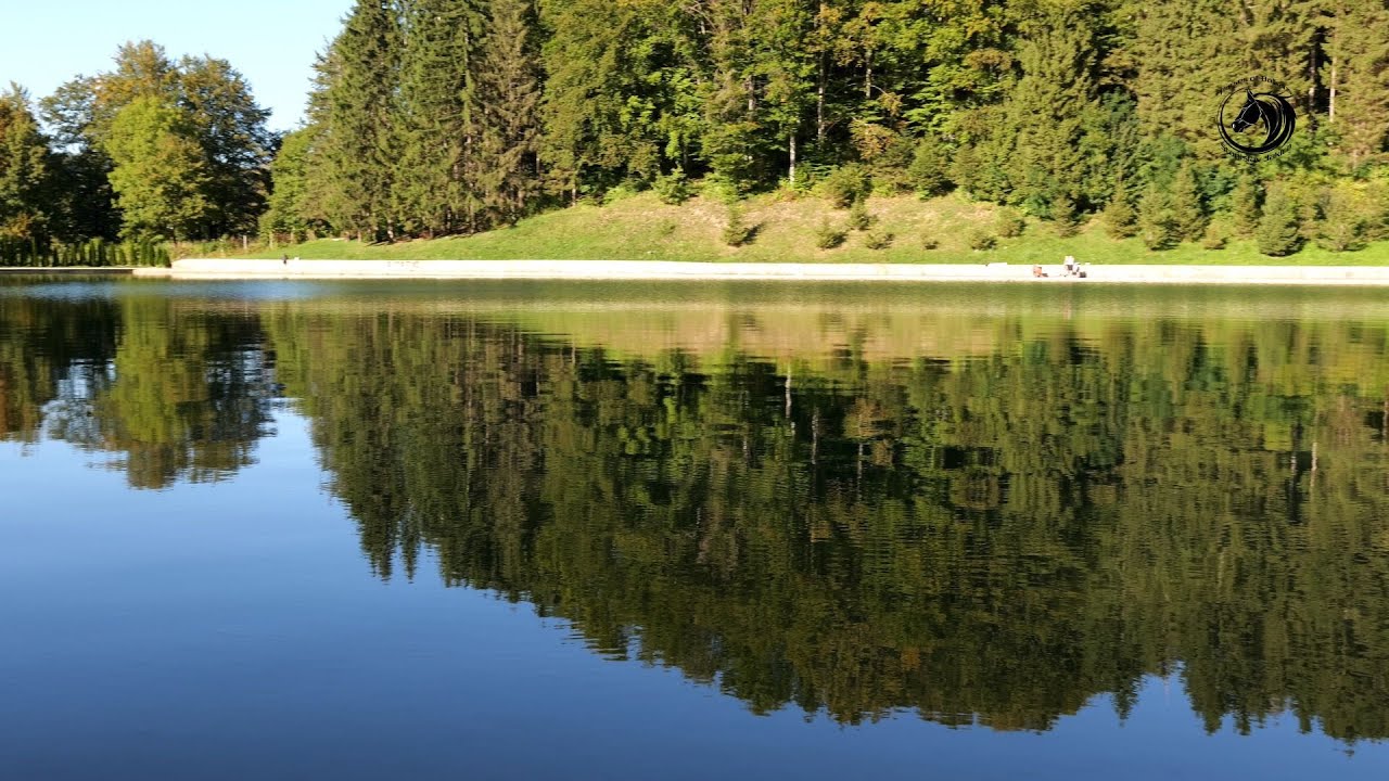 - JEZERO BALKANA U JESEN - 4K