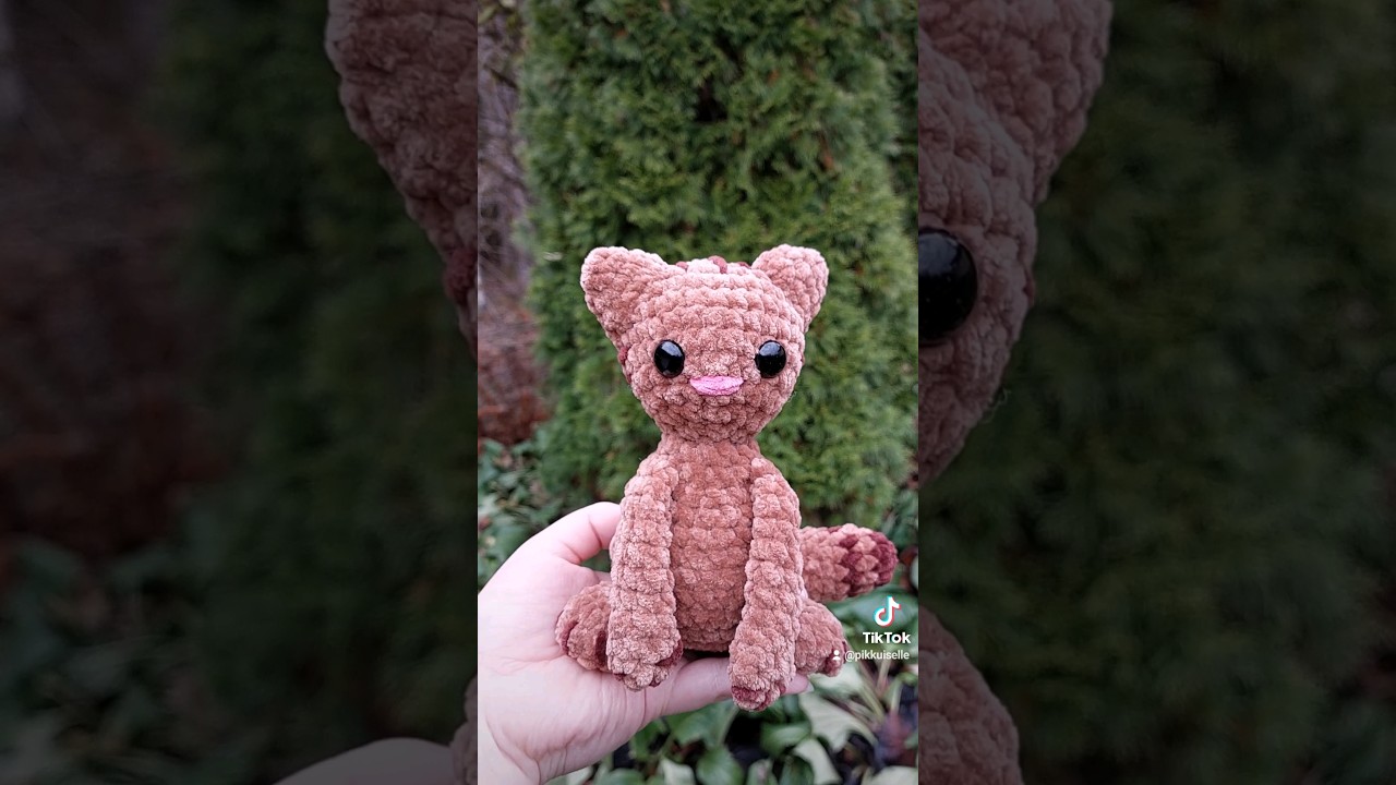 Virkattu kissa 🐱🤎 