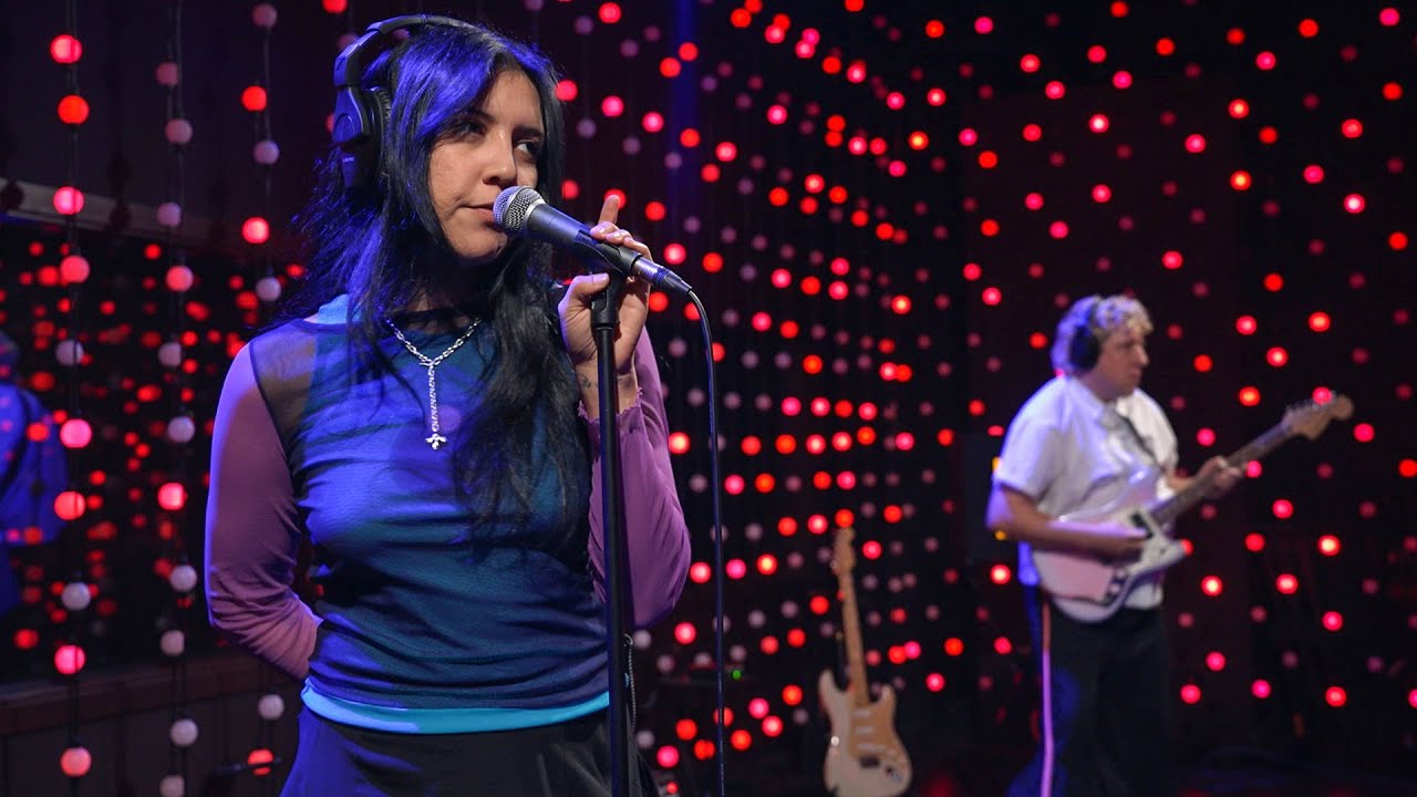Obejrzyj Ribbon Skirt - Off Rez (Live on KEXP) w YouTube Obejrzyj Ribbon Skirt - Off Rez (Live on KEXP) w YouTube