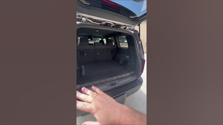The new Toyota Landcruiser has a strange trunk setup